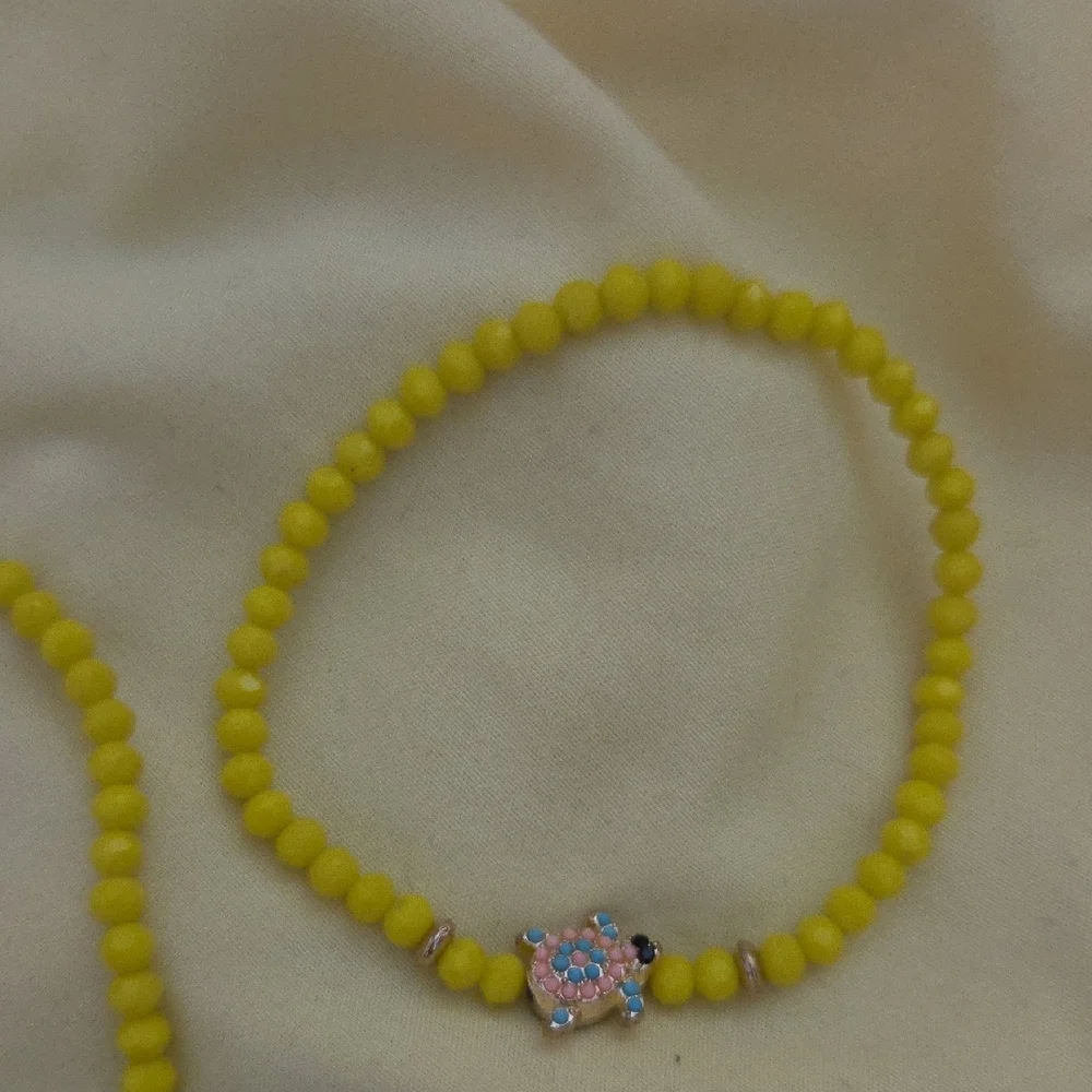 Yellow Beaded Turtle Charm Bracelet Set - Picture 4 of 4